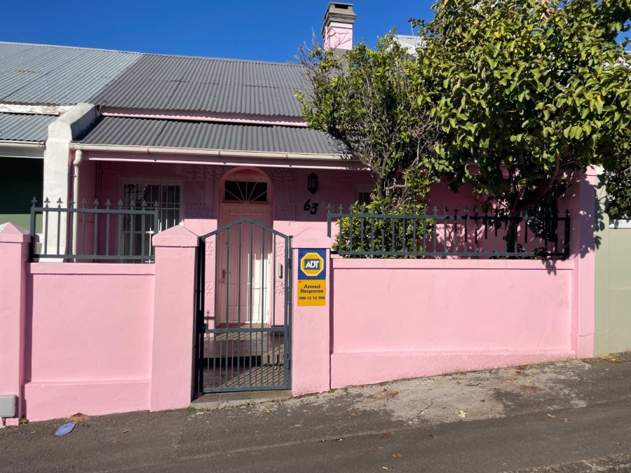 To Let 2 Bedroom Property for Rent in Woodstock Western Cape